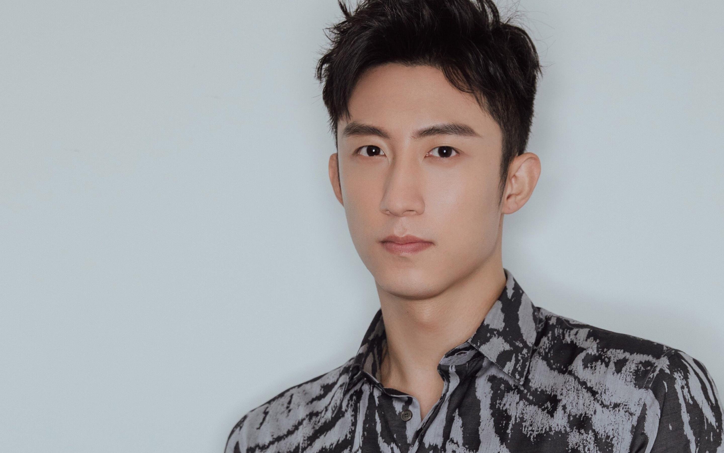 随机弗朗索瓦·斯图尔特：通过精准脚法调动全队，助力南非队赢得胜利